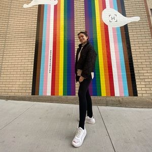 Meet your Posher, Cristina